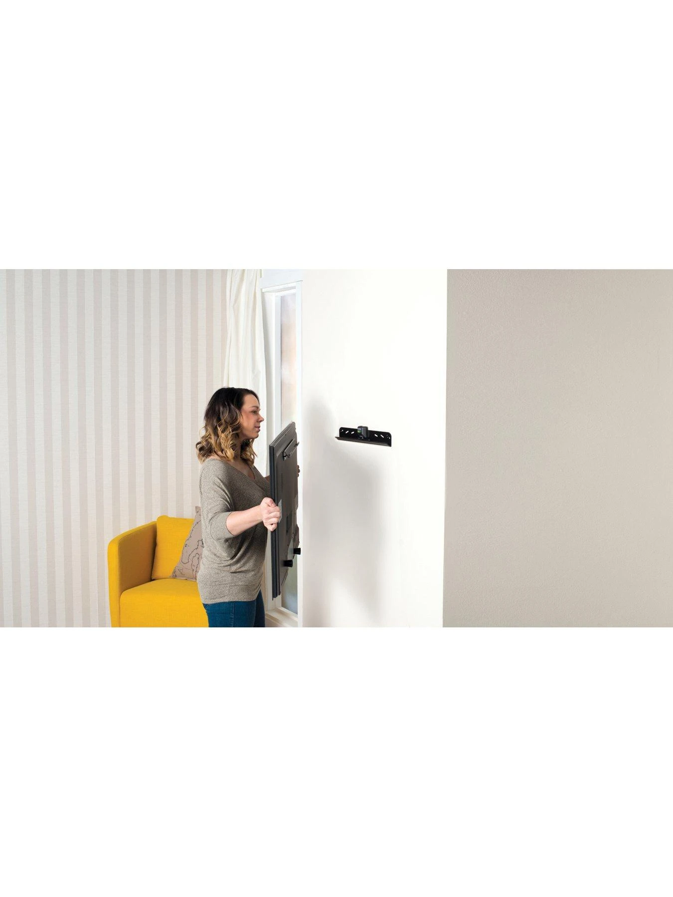 SANUS SimplySafe VML41-B2 Fixed 22-50" TV Bracket - Image 4