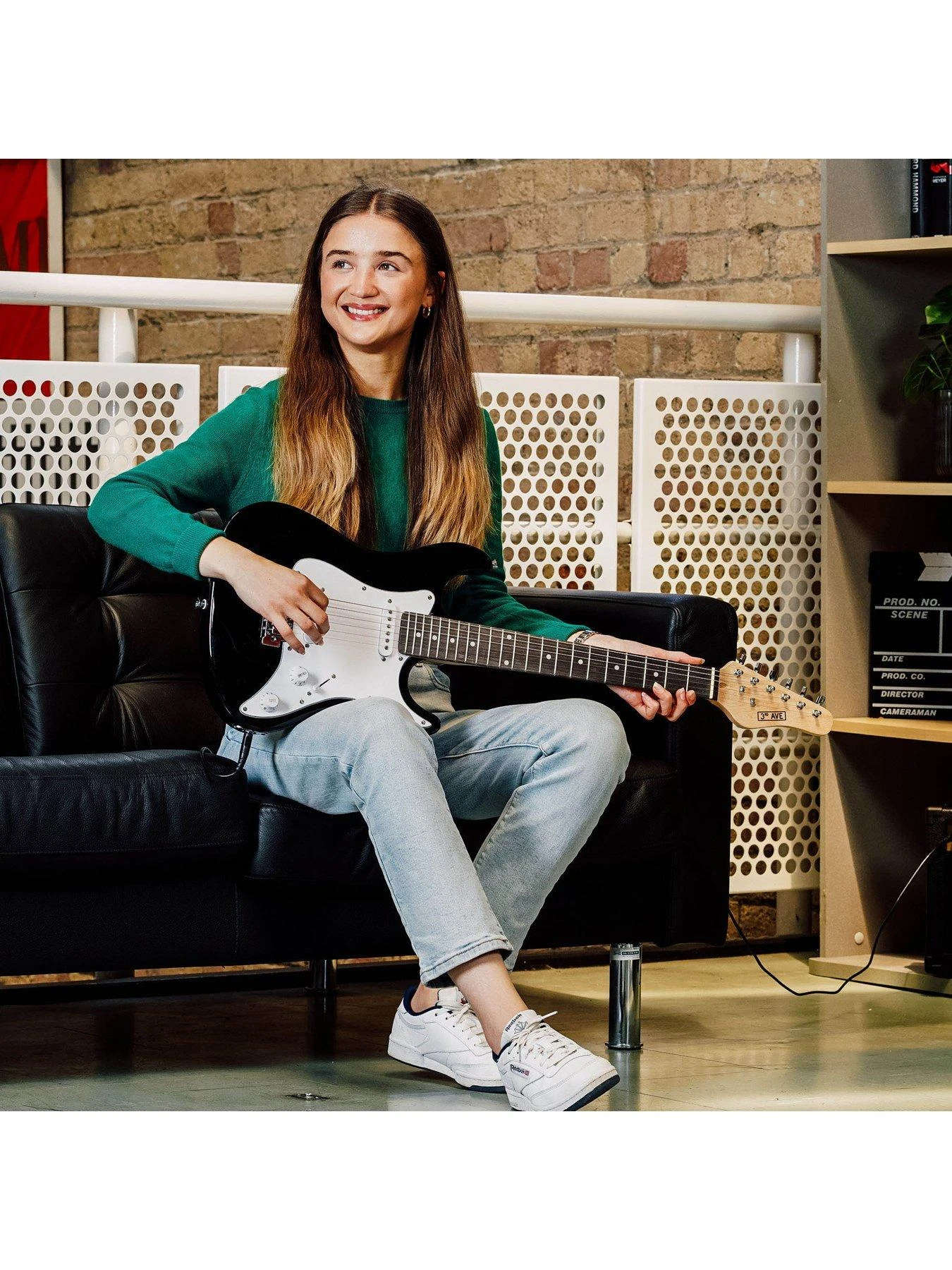 Rocket 3/4 Size Electric Guitar Ultimate Kit With 10W Amp - 6 Months FREE Lessons - Black - Image 5