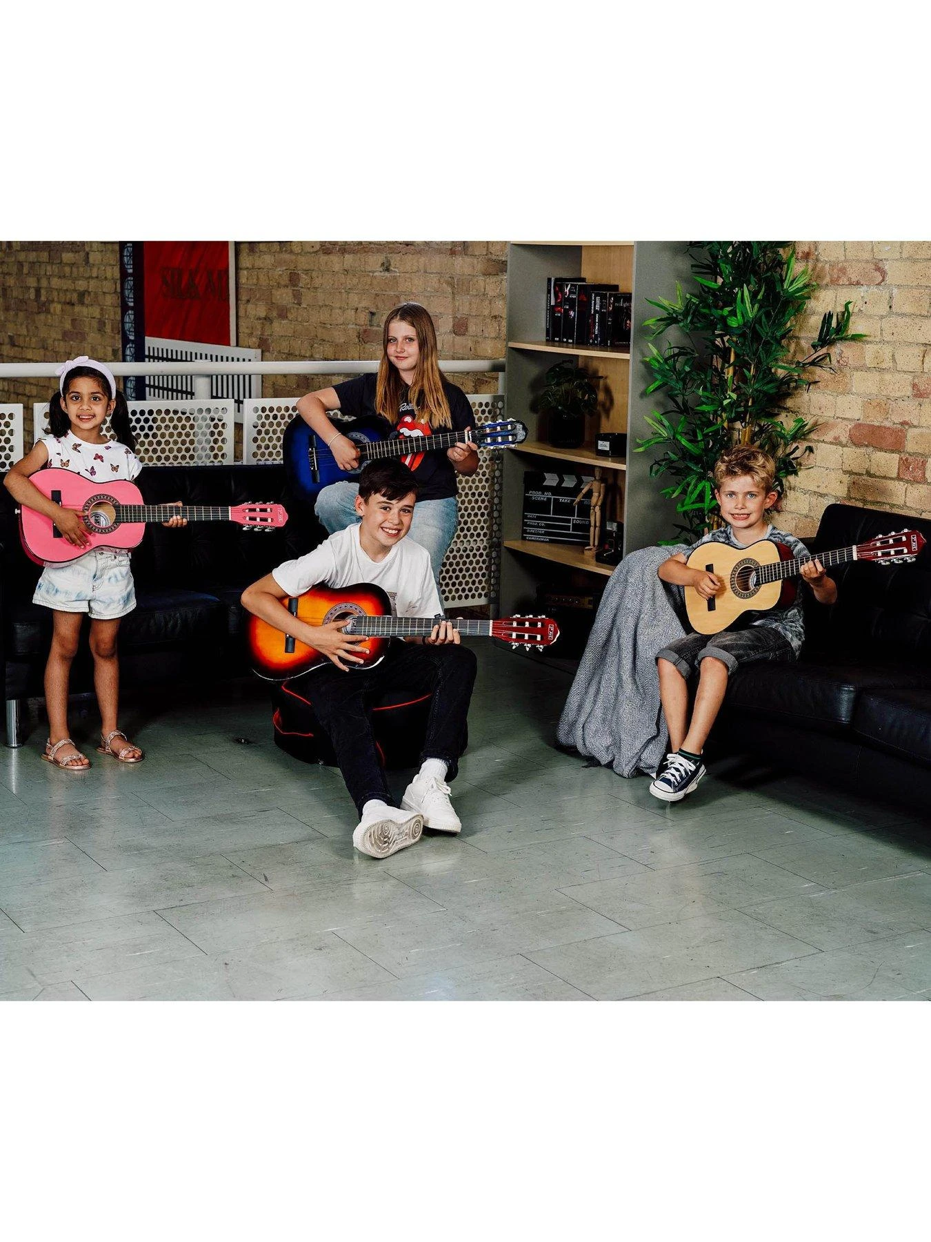 3rd Avenue 1/2 Size Kids Classical Guitar Beginner Bundle - 6 Months FREE Lessons - Pink - Image 6