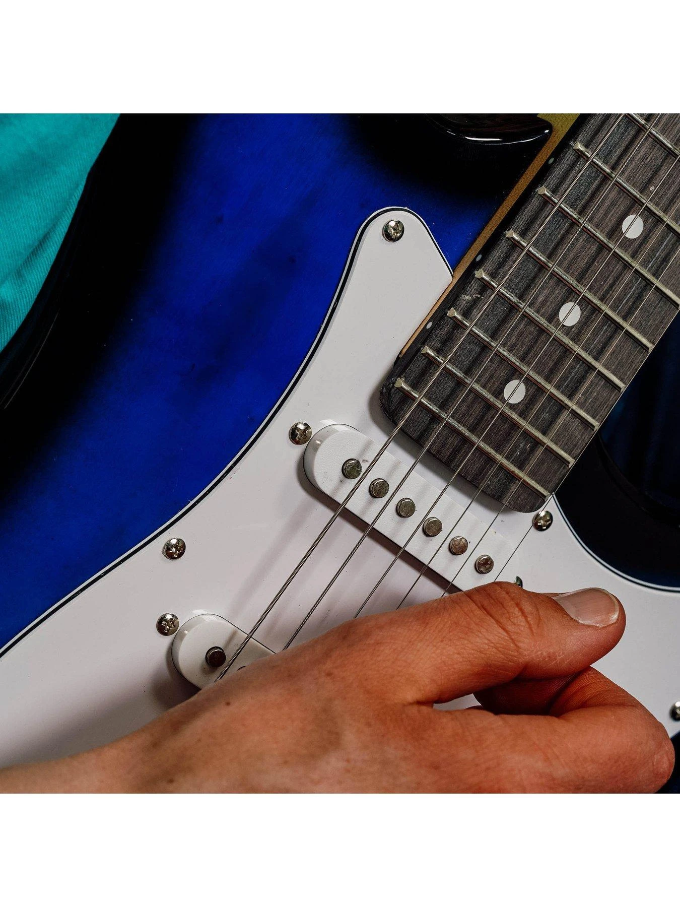 3rd Avenue Full Size 4/4 Electric Guitar Ultimate Kit With 10W Amp - 6 Months FREE Lessons - Blueburst - Image 6