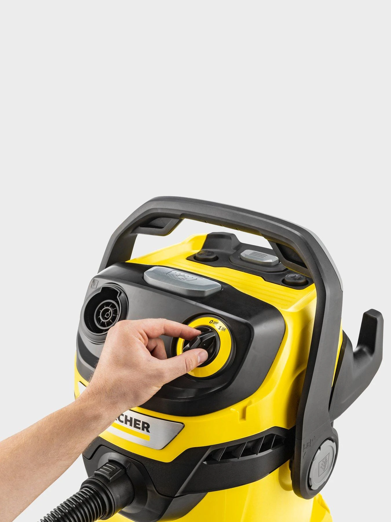 Karcher WD5 Wet & Dry Vacuum Cleaner - Image 3