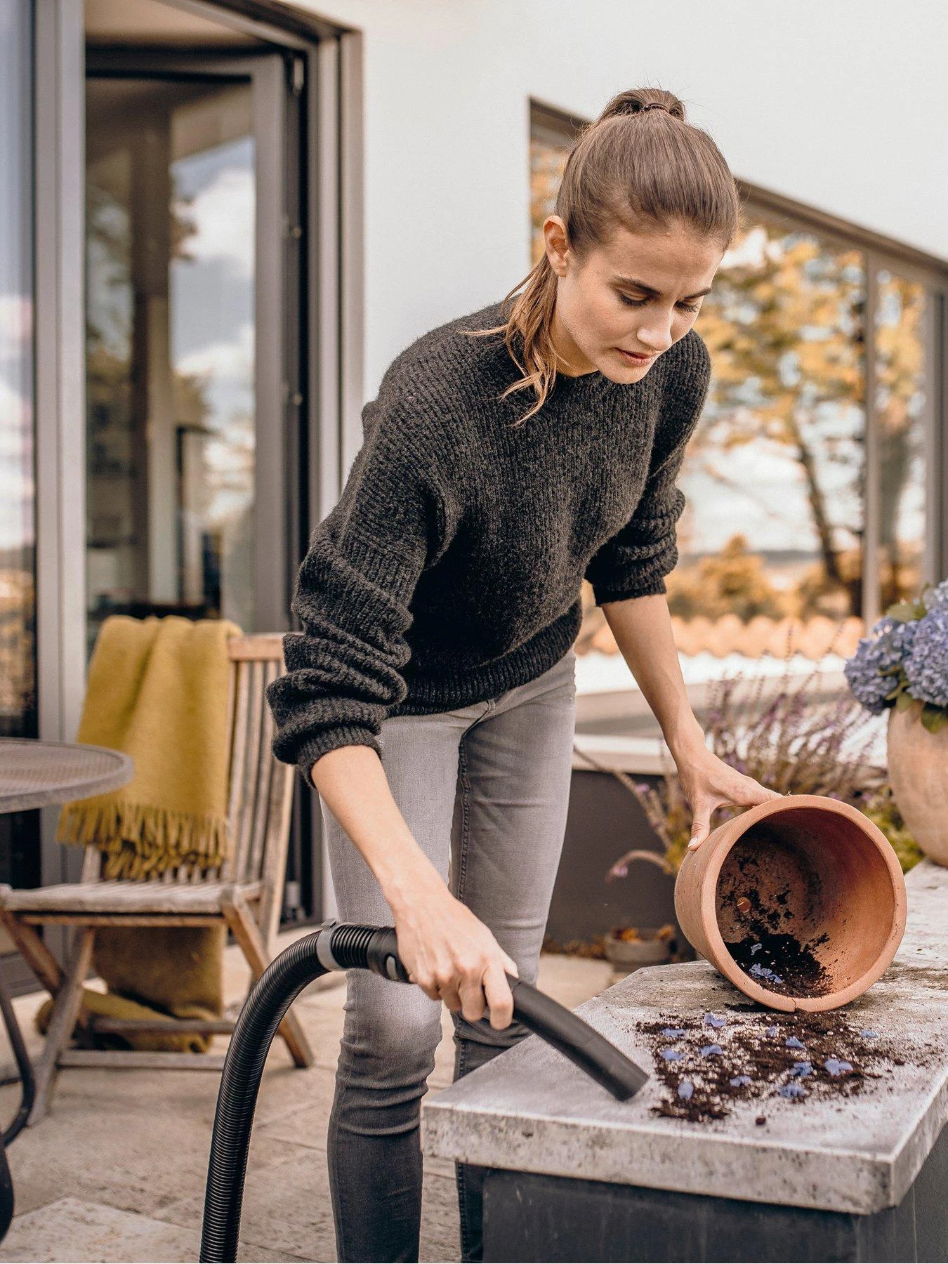 Karcher WD5 Wet & Dry Vacuum Cleaner - Image 6