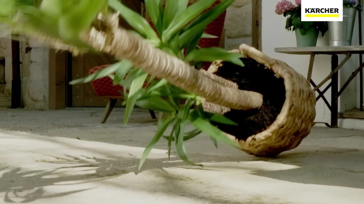 Karcher WD5 Wet & Dry Vacuum Cleaner - Image 7