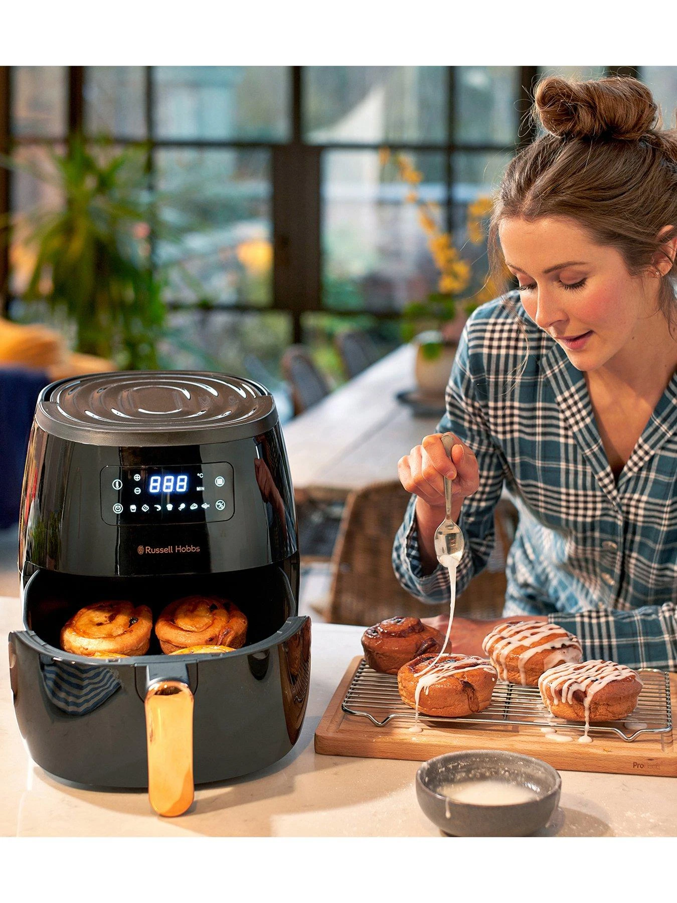 Russell Hobbs SatisFry 5-Litre Digital Air Fryer - 26510 - Image 3