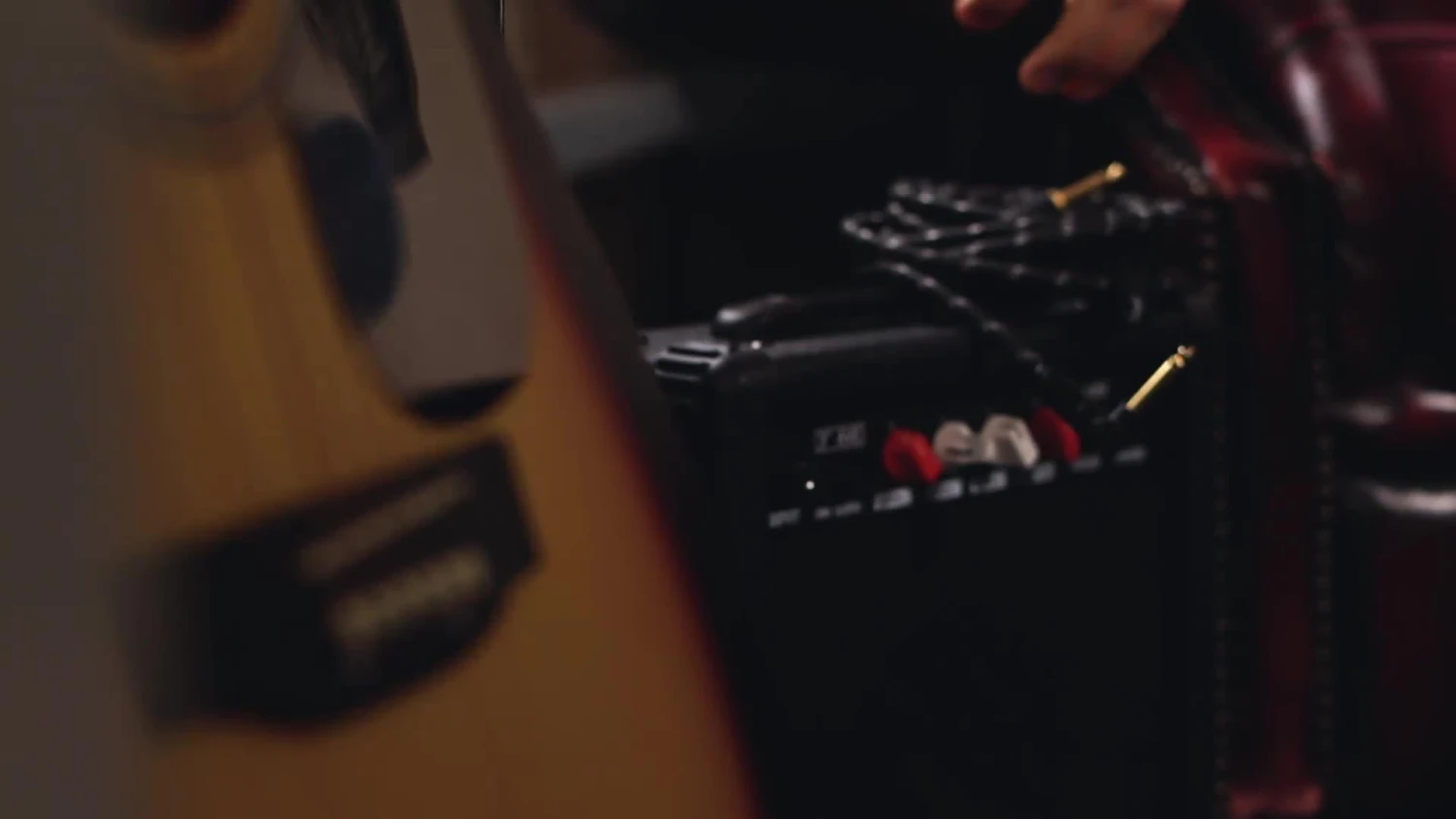 MX Cutaway Electro Acoustic Guitar Pack - Natural - Image 7