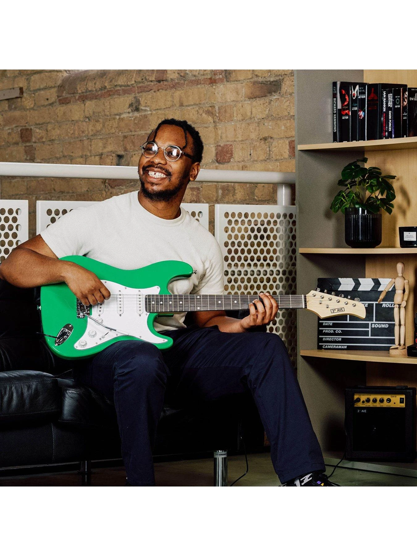 Full Size 4/4 Electric Guitar Ultimate Kit With 10W Amp - 6 Months FREE Lessons - Green - Image 5