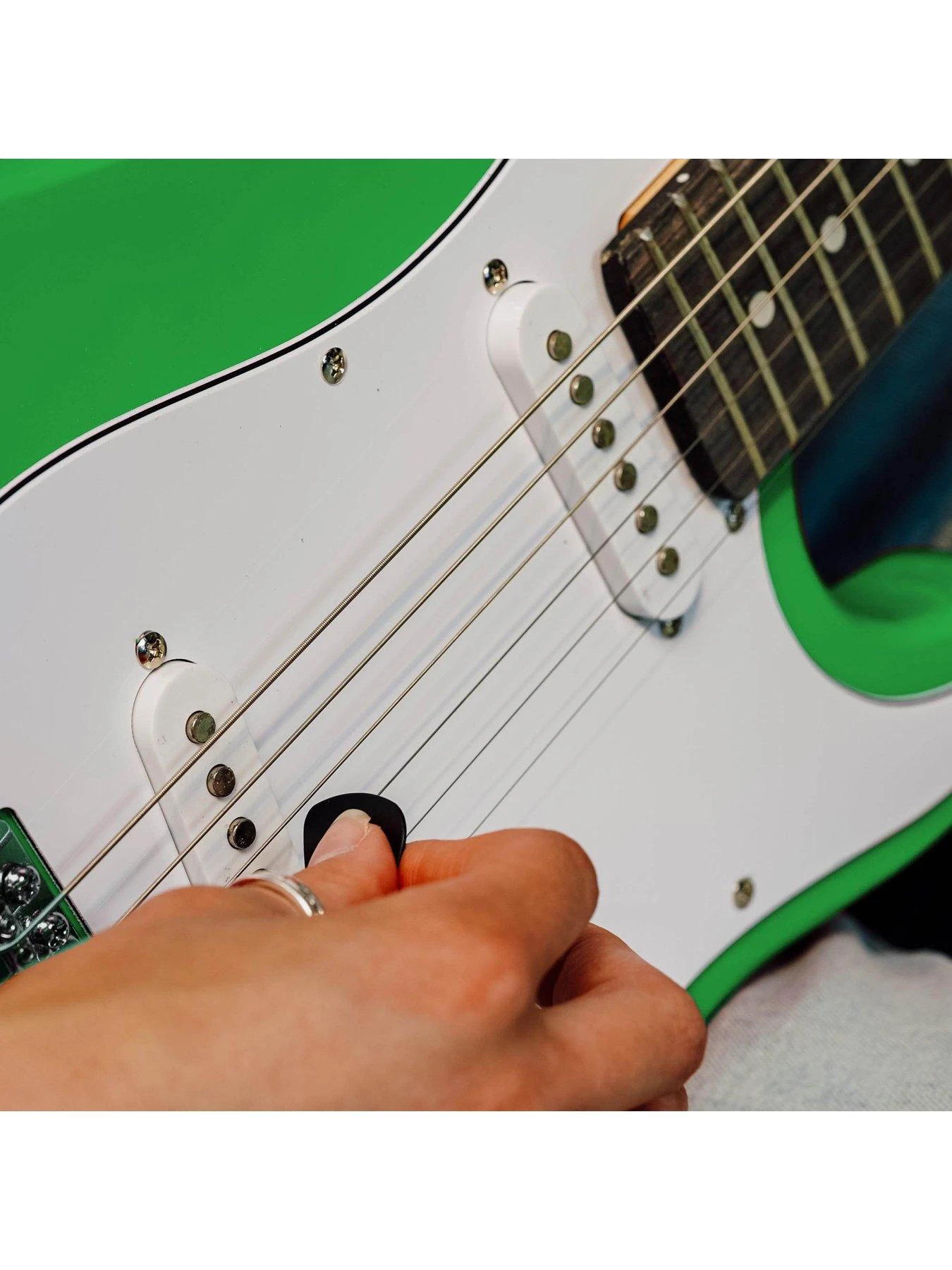 3/4 Size Electric Guitar Ultimate Kit With 10W Amp - 6 Months FREE Lessons - Green - Image 5