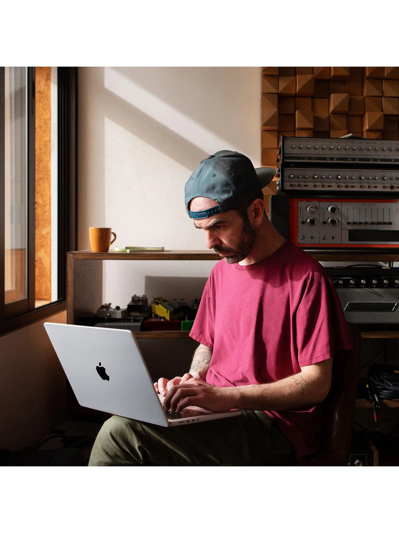 Apple MacBook Pro (M2 Pro, 2023) 14 Inch with 12-core CPU And 19-core GPU, 1TB SSD - Space Grey - Image 6