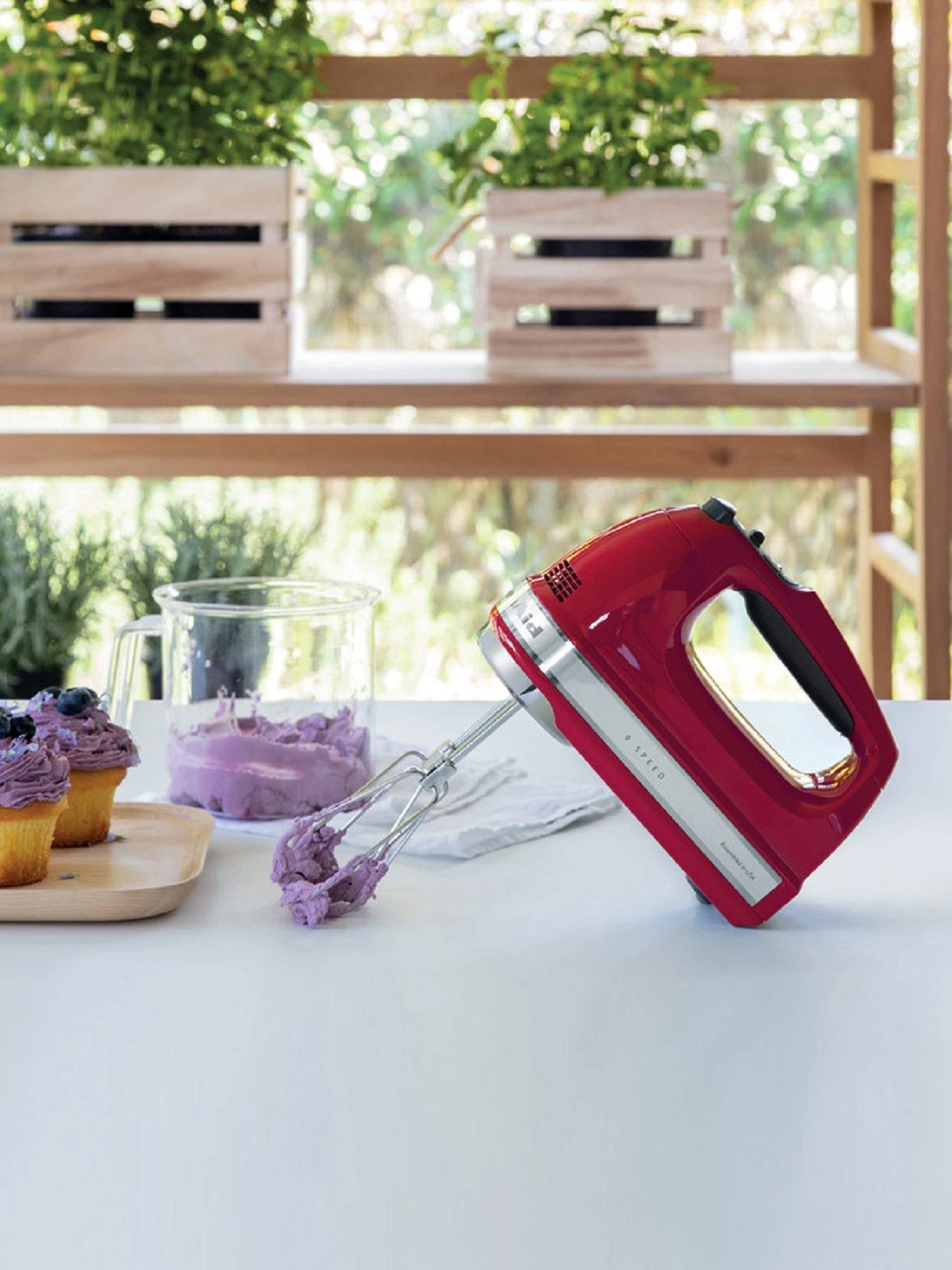 KitchenAid 5KHM9212BER Hand Mixer - Empire Red - Image 2