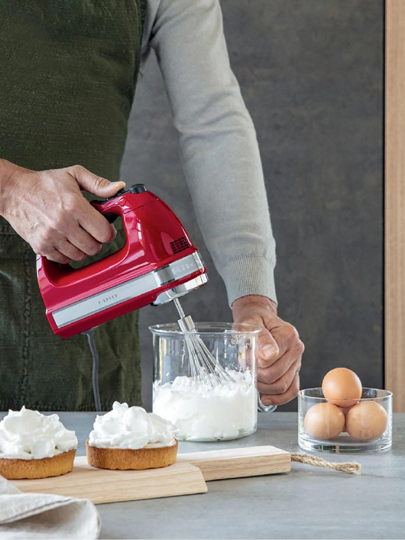 KitchenAid 5KHM9212BER Hand Mixer - Empire Red - Image 3