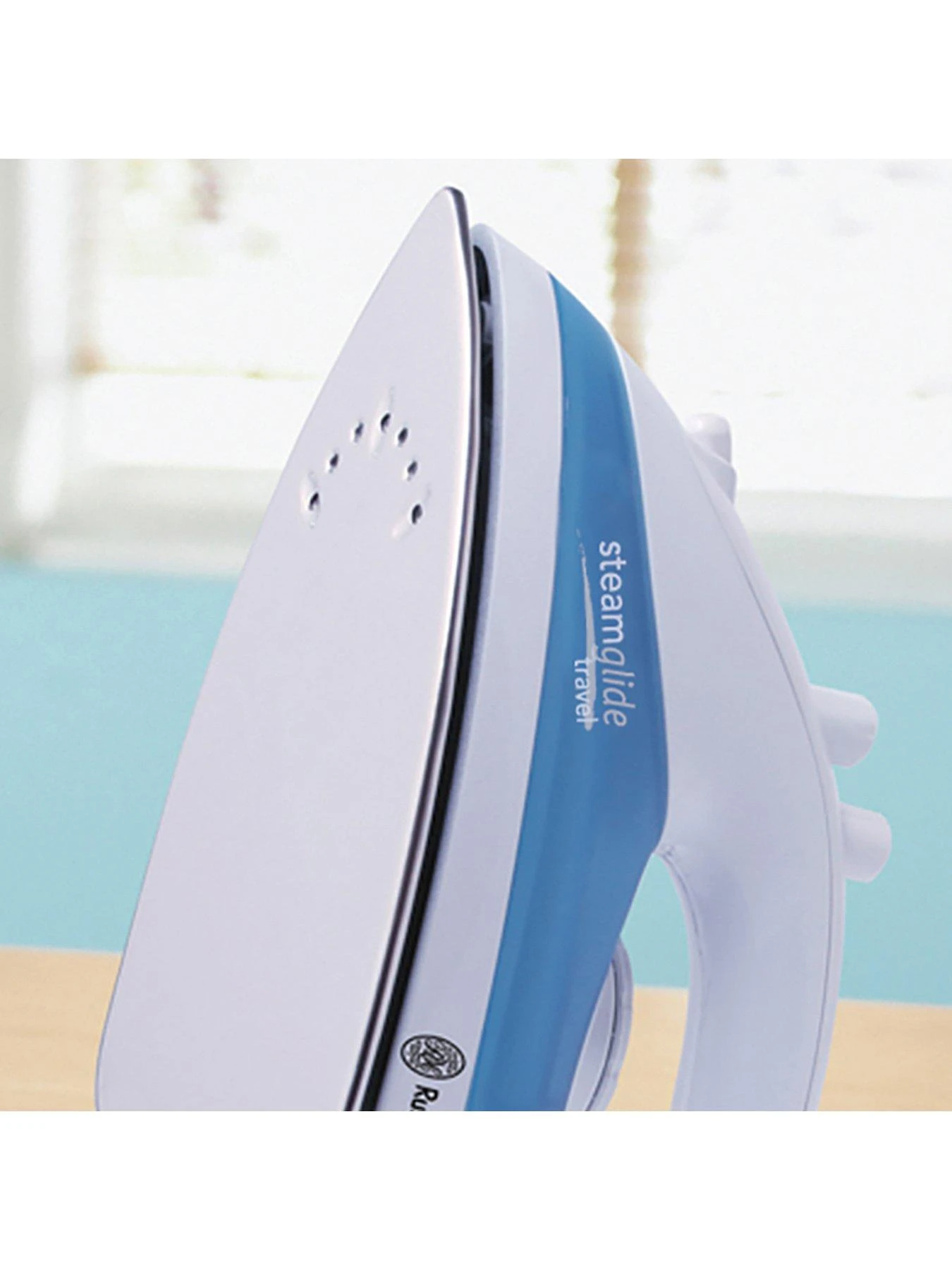 Russell Hobbs Steam Glide Travel Iron - Image 6