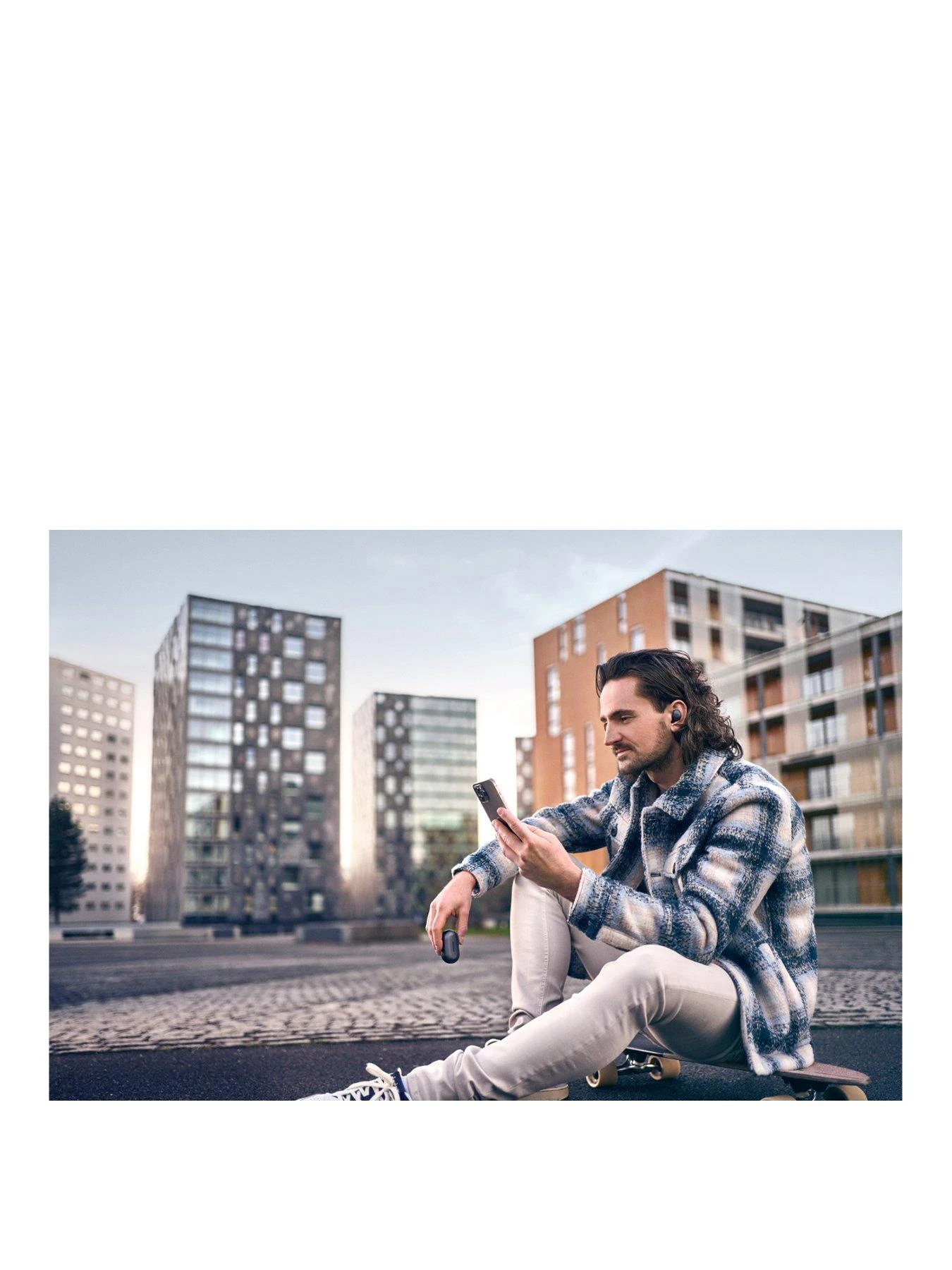 Philips Audio TAT4556BK/00 Wireless Headphones With Active Noise Cancelling (Black) - Image 3