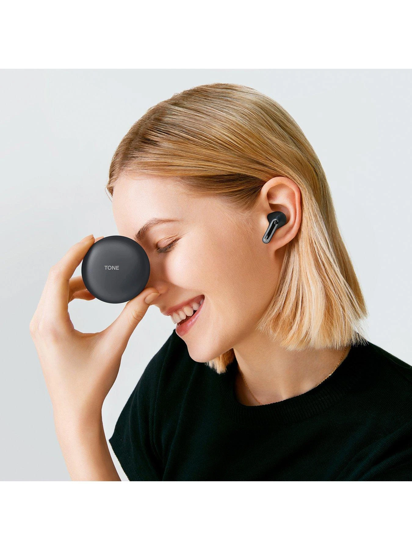 LG TONE Free UFP9 Plug And Wireless True Wireless Bluetooth UVnano Earbuds - Image 7