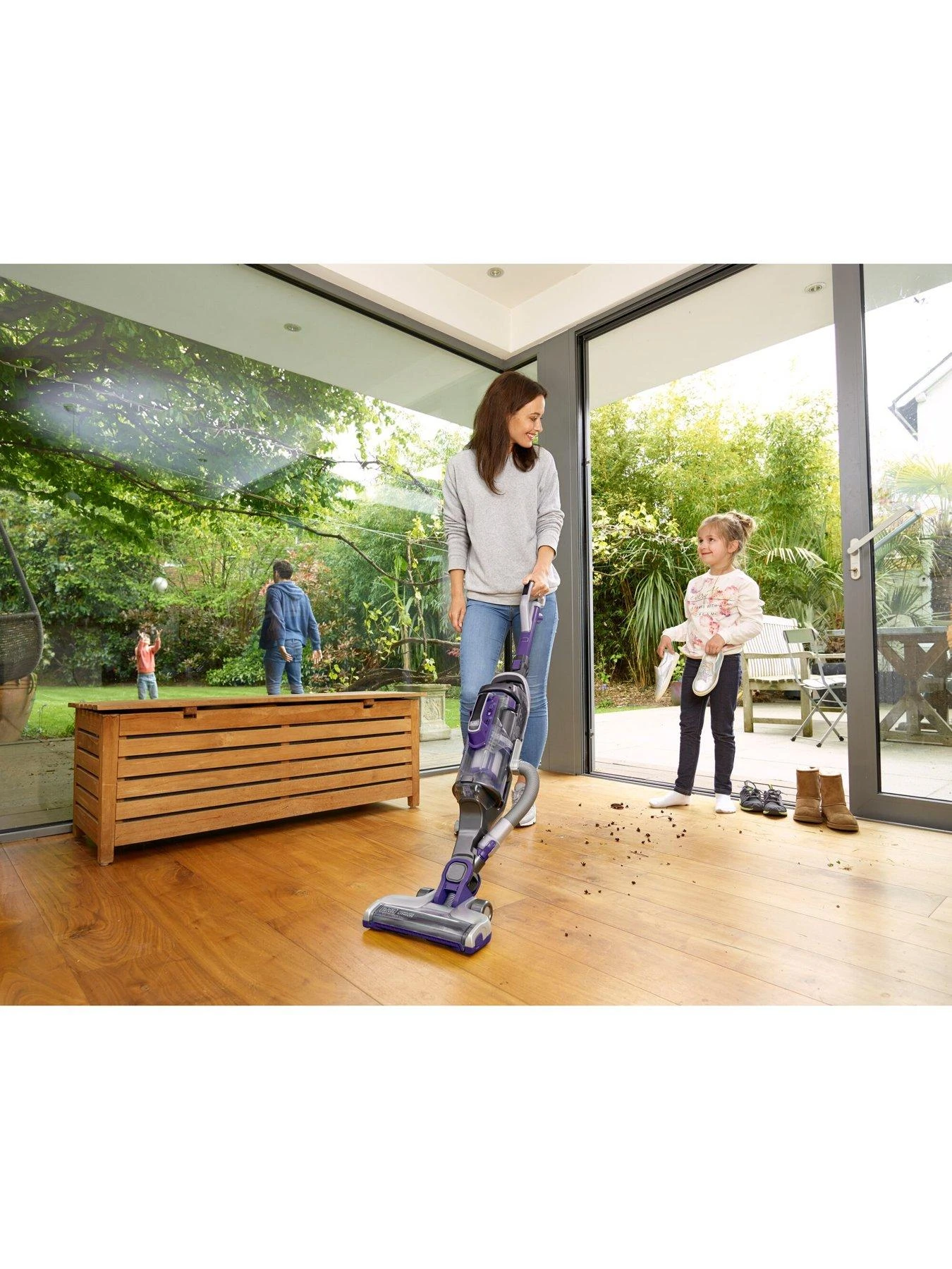 Black & Decker BLACK+DECKER 18V Cordless Multipower Pet Vacuum Cleaner CUA525BHP-GB - Image 2